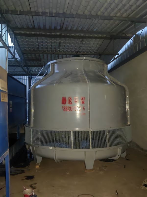 达州2<strong>200t玻璃钢冷却塔</strong>
